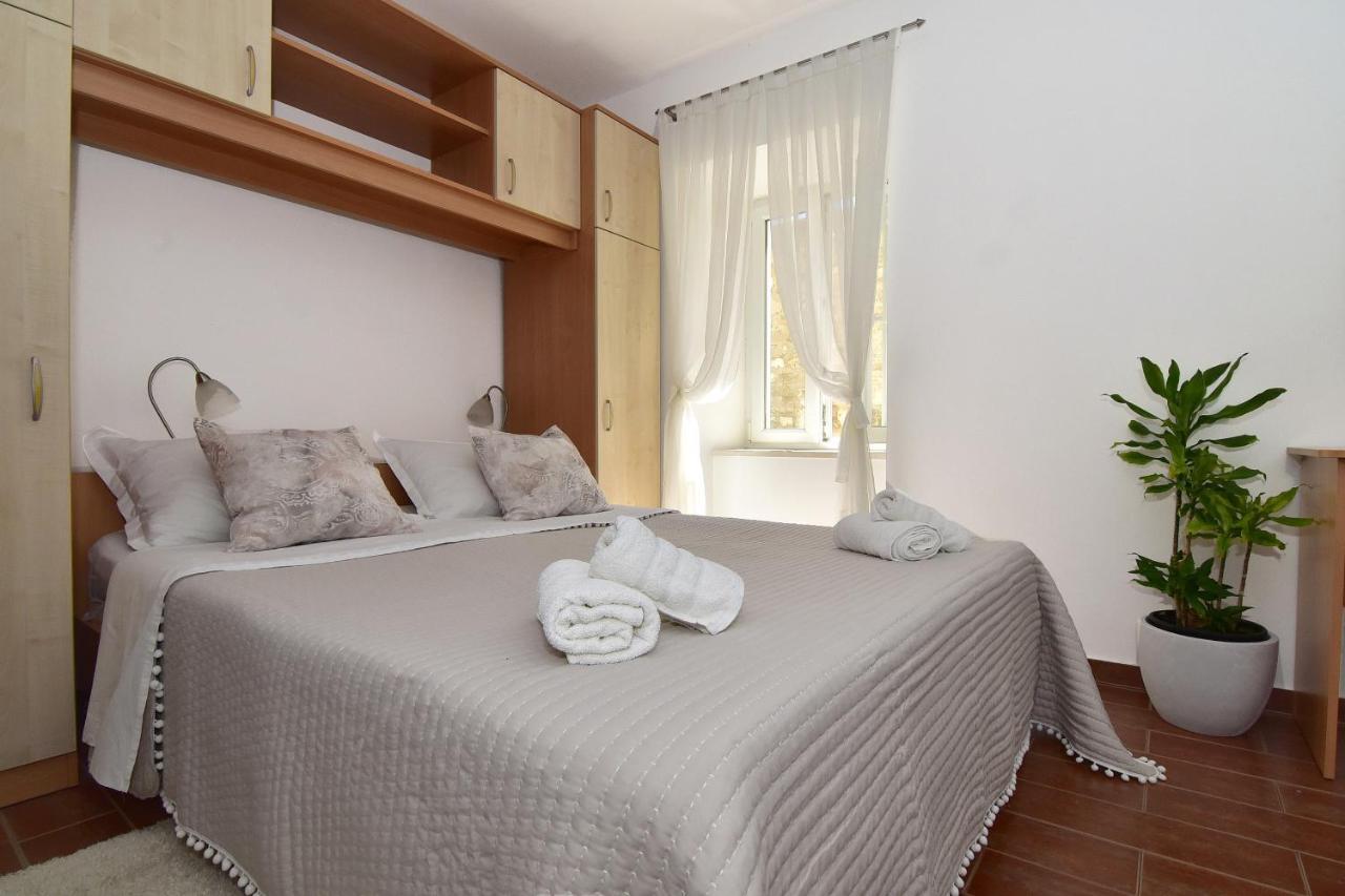 Old Town Studio Apartments Makarska Exterior photo